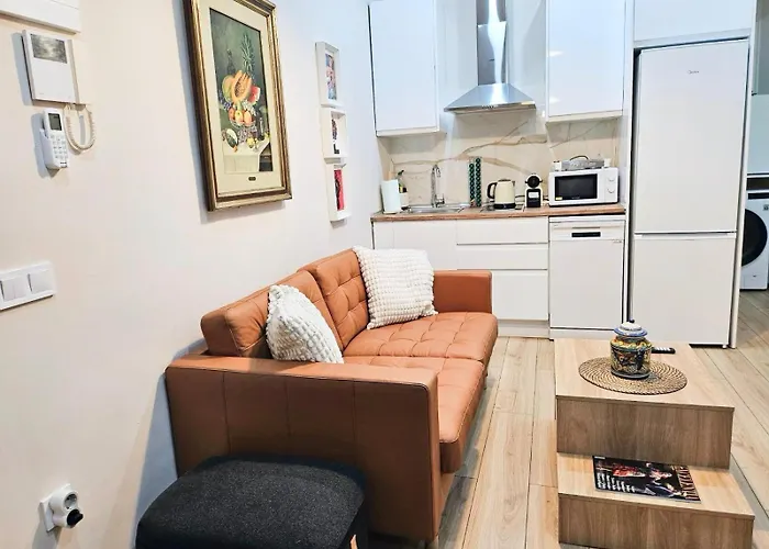 Acogedor Apartamento En Atocha By Bebalmy